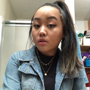 Meet your Posher, Alanis